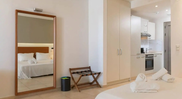 Полулюкс The Noverian Scenic Crete 5 Star Hilltop Villa Resort & Spa