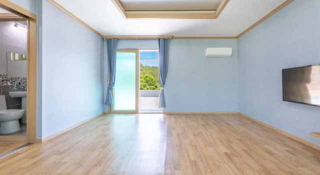 Номер Standard c 1 комнатой с балконом Samcheok Greenhyang Pension