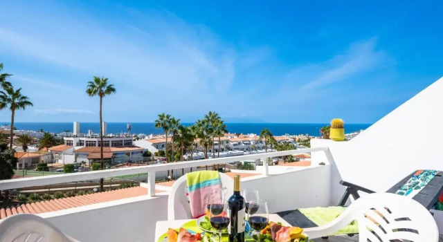 Апартаменты 536B Cozy 1 bedroom, pool, terrace, sun lounger