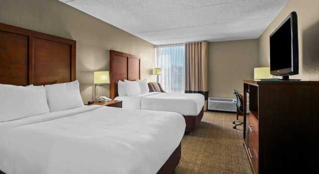 Четырёхместный номер Standard Comfort Inn Cranberry Twp