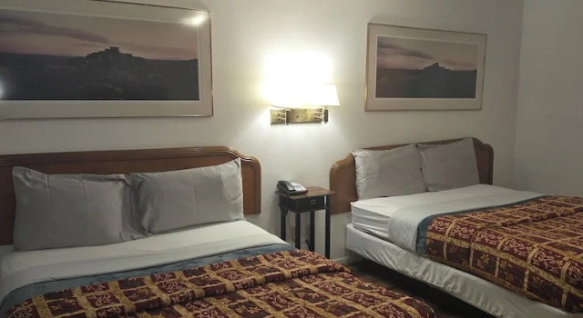 Номер Comfort PAYSON INN & Suites