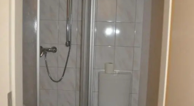 Номер Standard A bed Privatzimmer Dresden - Nichtraucherpension