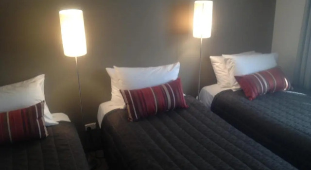 Redwood Manor Motel Apartments, Забронировать Апартаменты/квартира Отели в центре Уоррнамбул, в центре