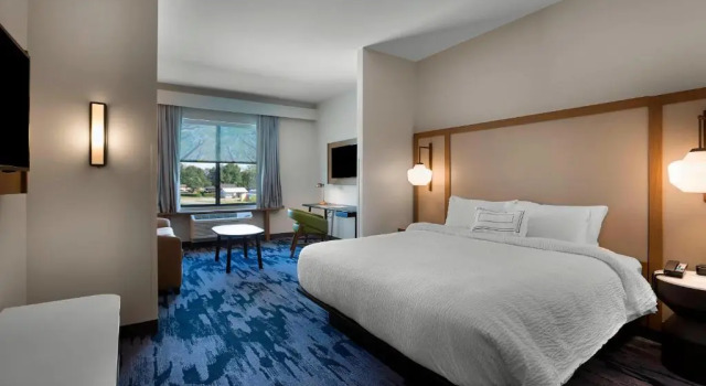 Люкс Fairfield Inn & Suites by Marriott Shelby