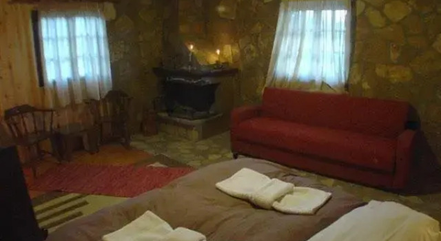 Φάρμα της φονισσας, Rezervovat Hotel Xylokastro-Evrostina Corinthia Regional Unit