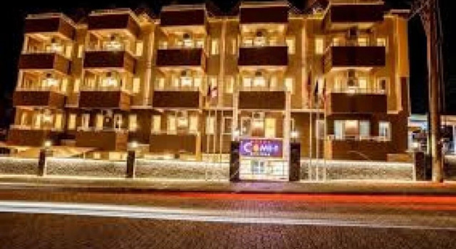 Comfortable Family Room With Balcony With Access to Private Beach in Marmaris