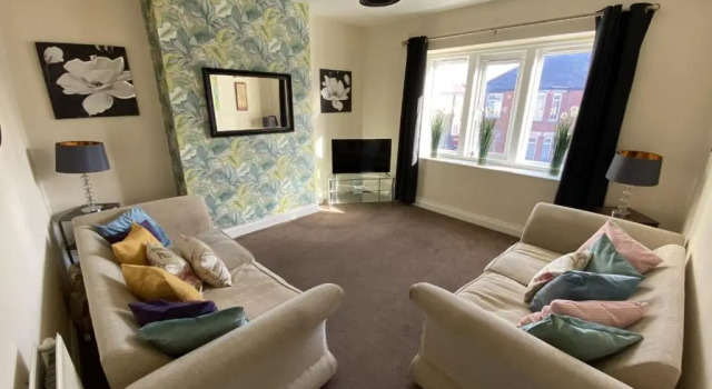 Fully Equipped & Well Presented Apartment - Sleeps 3, Varaa Huoneisto Asunnot kohteessa Merseyside, Huoneisto
