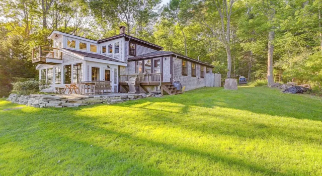 Коттедж Oceanfront Frenchman Bay Home: Stunning View