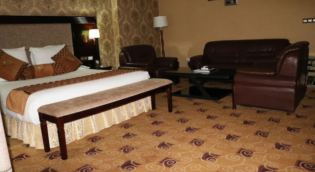 Suite De ejecutivo con balcón Lemigo Hotel