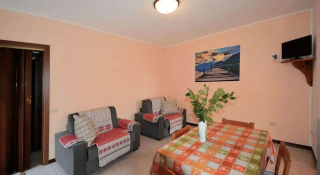 Agriturismo Runchee, Book Hotel Hotels in Como with Breakfast, Breakfasts