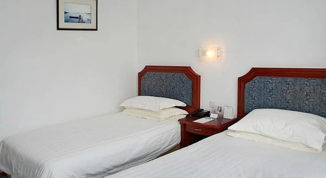 Dalian Hongfu Hotel, Book Hotel Hotels in Liaoning with Parking, Parking