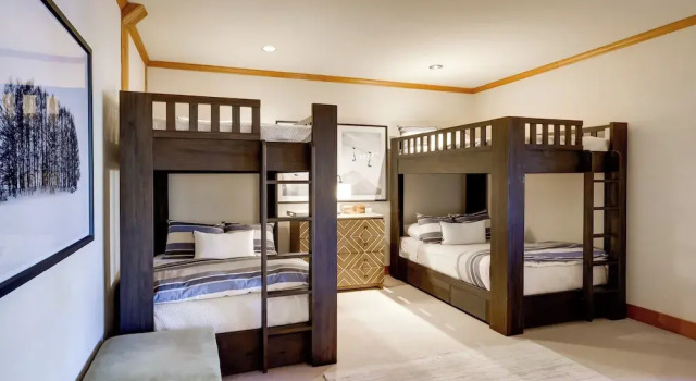 Mountain Village Marvel w/ Hot Tub & Home Gym, Забронировать Отель Отели Telluride Ski 3 звезды, 3*