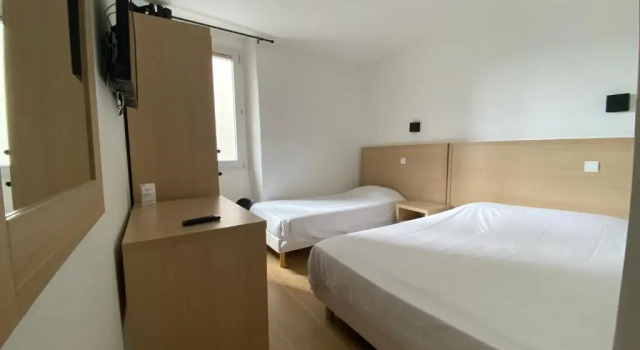 Номер Comfort Hôtel Raphael Prado