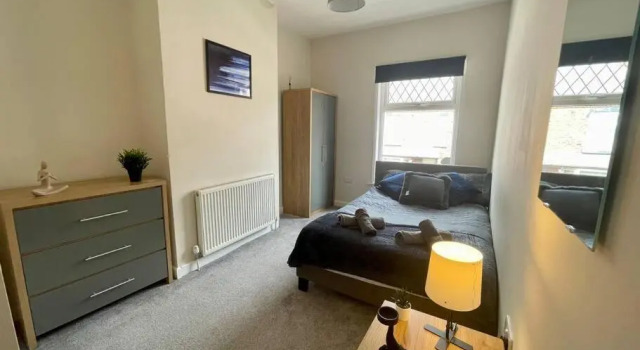 Western House - By Sigma Stays, Book Hotel Crewe 