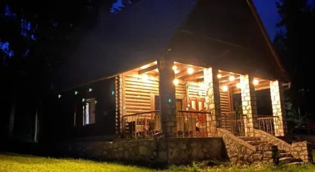 Lake House, Prenota Hotel Izvoru Mureşului Harghita