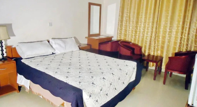 Standard Doppel Zimmer Rainbow Hotel