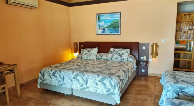 Семейное бунгало с видом на залив Hotel Kaveka