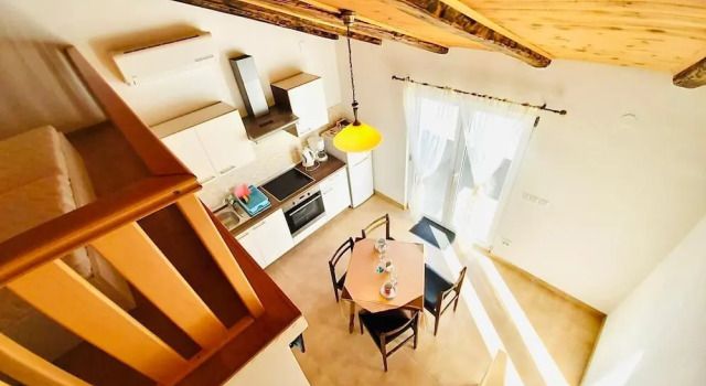 Апартаменты c 1 комнатой с балконом Classic Attic Apartment