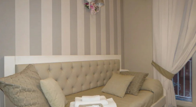 Le Ninfe Luxury Rooms, Забронировать Гостевой дом Отели Неаполя с завтраком, рядом с Кафедральный собор Неаполя, Завтраки