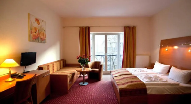 Трёхместный номер Standard Hotel Orion Berlin