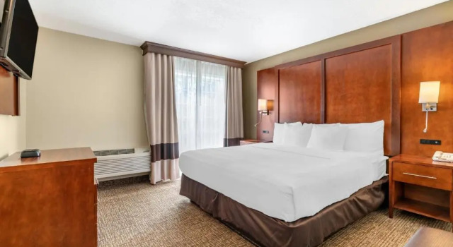 Номер Superior Comfort Suites Red Bluff near I-5