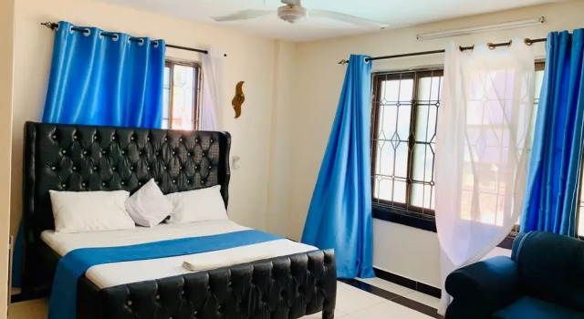 Апартаменты Deluxe Lux Suites Furaha Holiday Apartments
