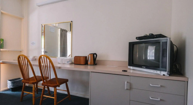 London Motor Inn