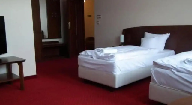 Hotel Rytwiany, Buchen Sie Hotel Rytwiany Heiligkreuz