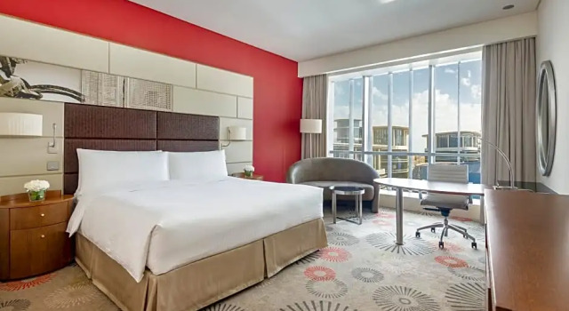 Двухместный люкс c 1 комнатой Crowne Plaza Doha - The Business Park by IHG