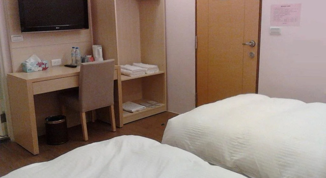 Baoya Hotel, Забронировать Отель Отели Хуалянь с парковкой, рядом с Парк Наньбинь, Парковка
