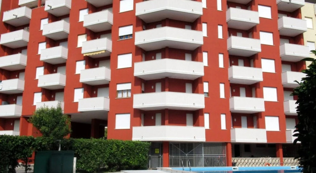 Modern Flat for 6 With Shared Pool, Забронировать Отель Каорле Линьяно-Ривьера