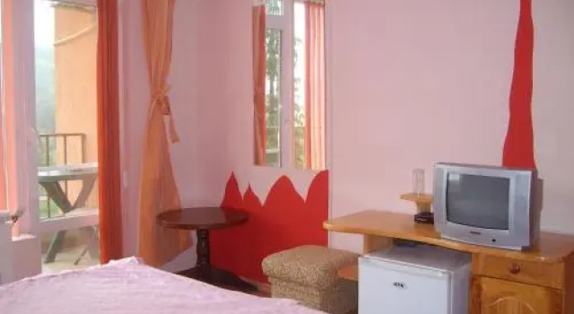Sveti Georgi Guest House, Book Pension Hoteller i Montana med parkering, Parkering
