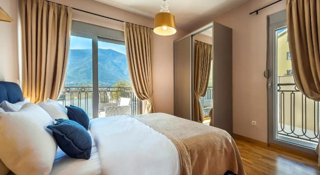2MONTENEGRO LIMETA APARTMENTS with pool, Book Lejlighed Hoteller i Kotor Riviera med parkering, Parkering