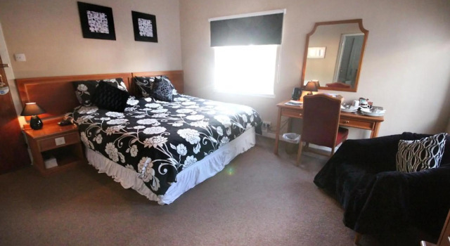 OYO Thistle Hotel, Rezervați Hotel Kinross Perthshire