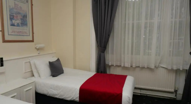 Четырёхместный номер Standard Arran House Hotel