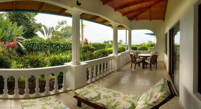 Семейный люкс с балконом Cristal Ballena Boutique Hotel & Spa
