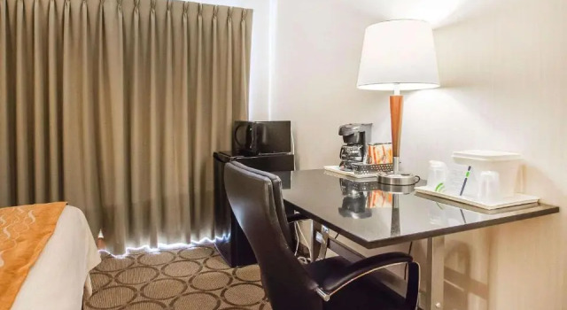 Номер Deluxe Comfort Inn