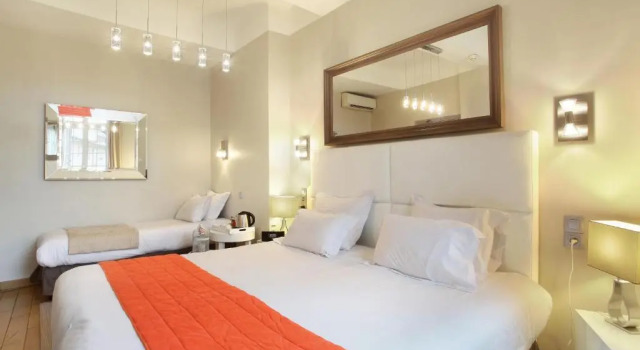 Трёхместный номер Standard Hôtel de France