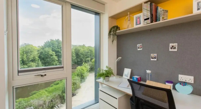 Двухместная студия Student Only Riverside House