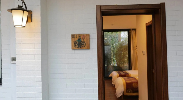Beijing 161 Wangfujing Courtyard Hotel, Забронировать Отель Отели Пекина с парковкой, рядом с Торговый комплекс Oriental Plaza, Парковка