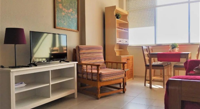 Апартаменты Sunny Apartment Facing The Sea