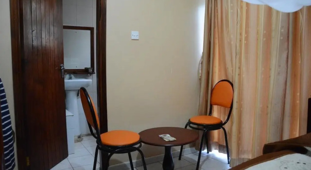 Номер Standard Rwenzori International Hotel