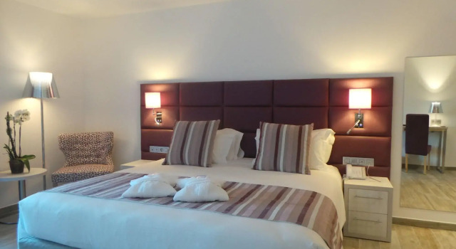 Isulella Hotel & restaurant, Varaa Hotelli Porto-Vecchio 