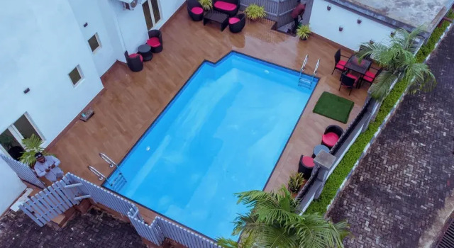 Jotani Living, Rezerwuj Hotel Hotele w Lekki z basenem, Basen