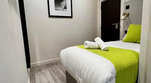 Pearl & Pebbles Eastbourne, Забронировать Отель Истборн 