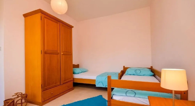 House Marica, Đặt Nhà nghỉ dưỡng Kovacisce Split-Dalmatia County