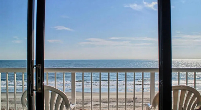 Четырёхместный номер Standard oceanfront Captains Quarters Resort