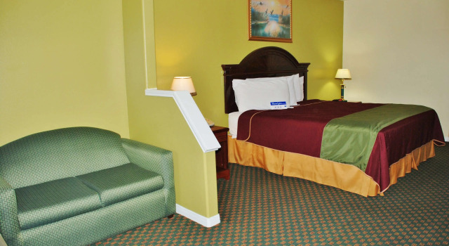 Двухместный люкс Americas Best Value Inn & Suites Hempstead Prairie View