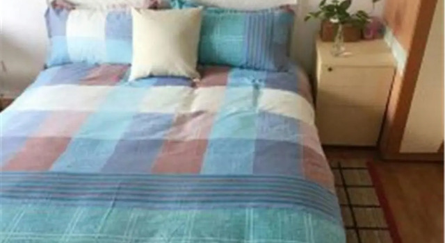 Facebook Emoji Guesthouse