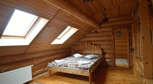 Четырёхместный номер Standard с балконом и с красивым видом из окна Drin-lux-cotteges